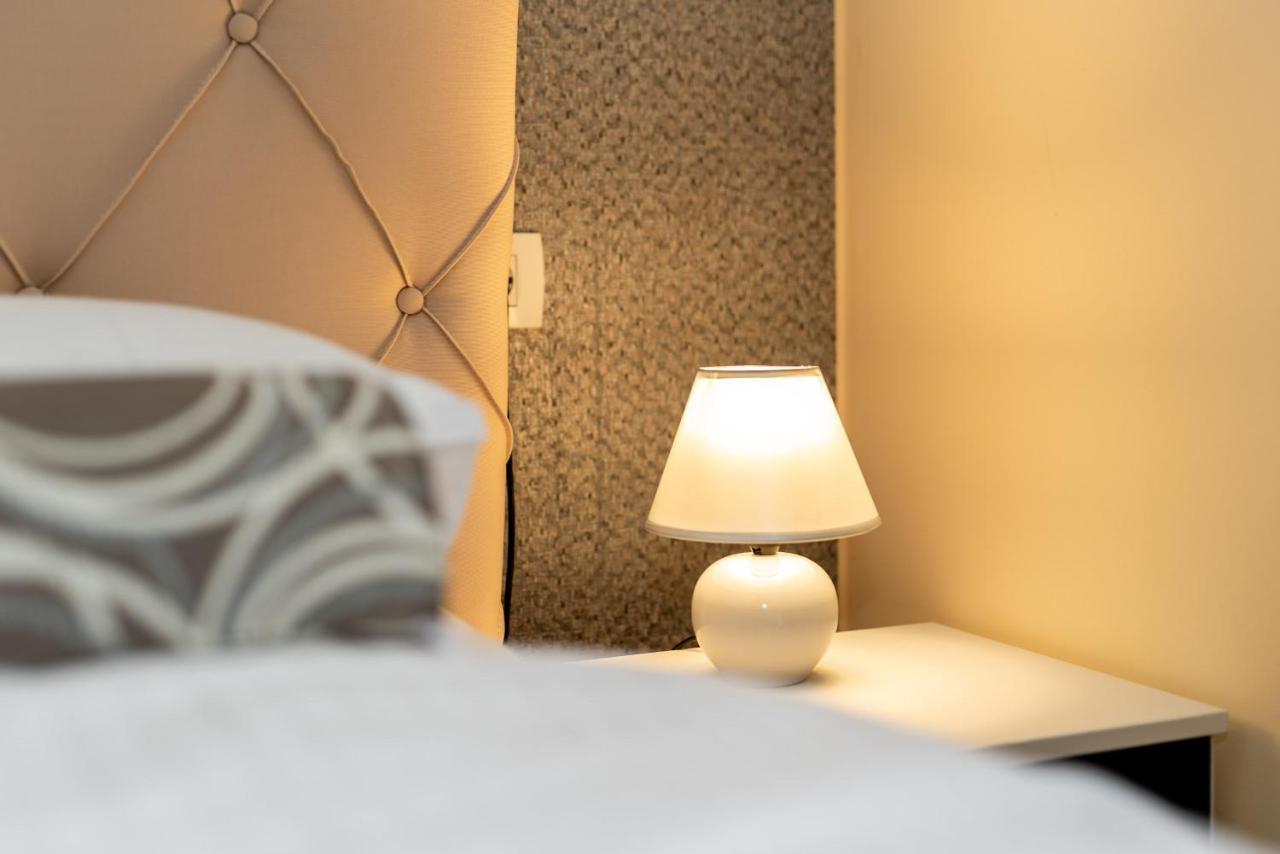 Hotel Tomazici Santalezi Kültér fotó
